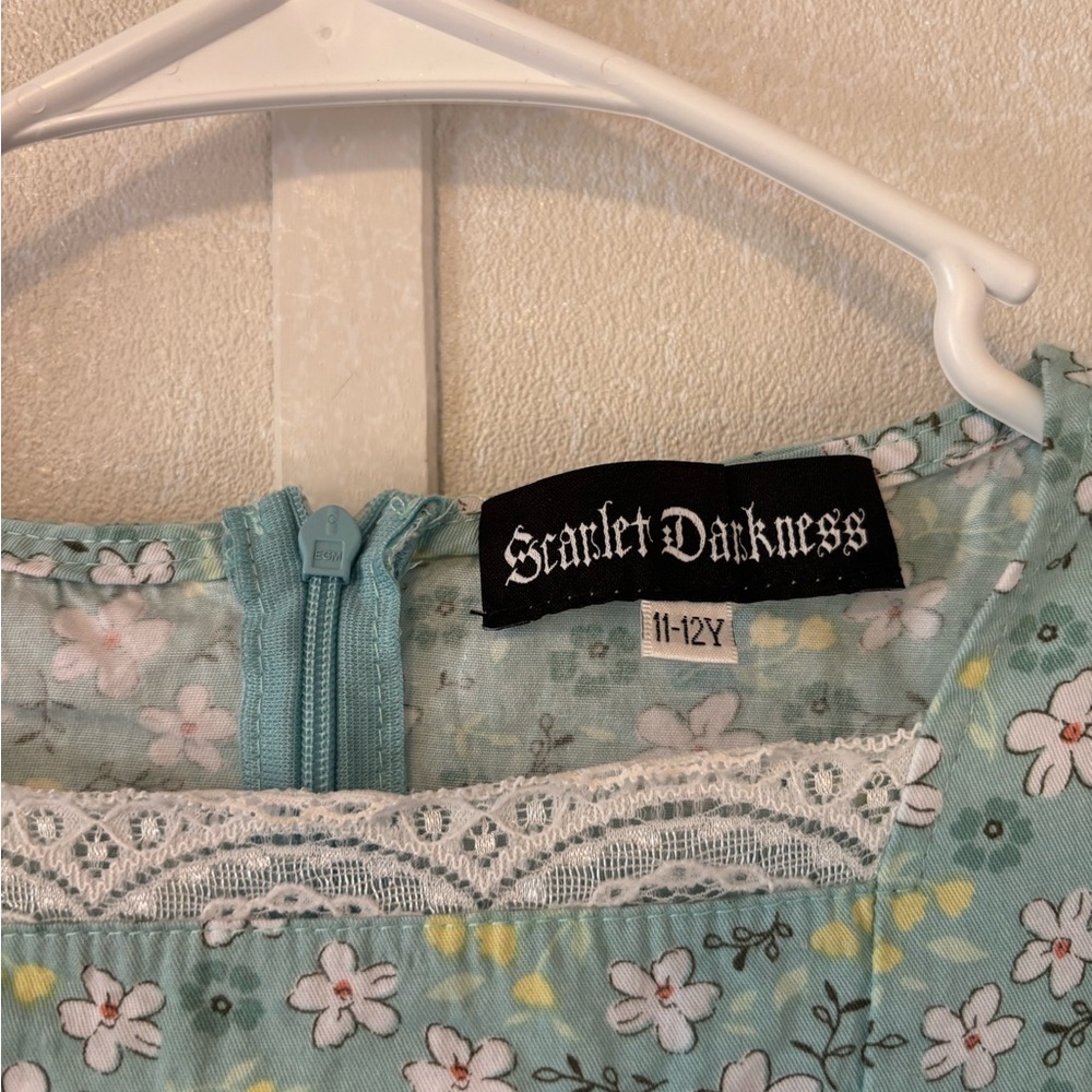 Scarlet Darkness | Pioneer colonial Dress | 11-14 yrs - Picture 5 of 9